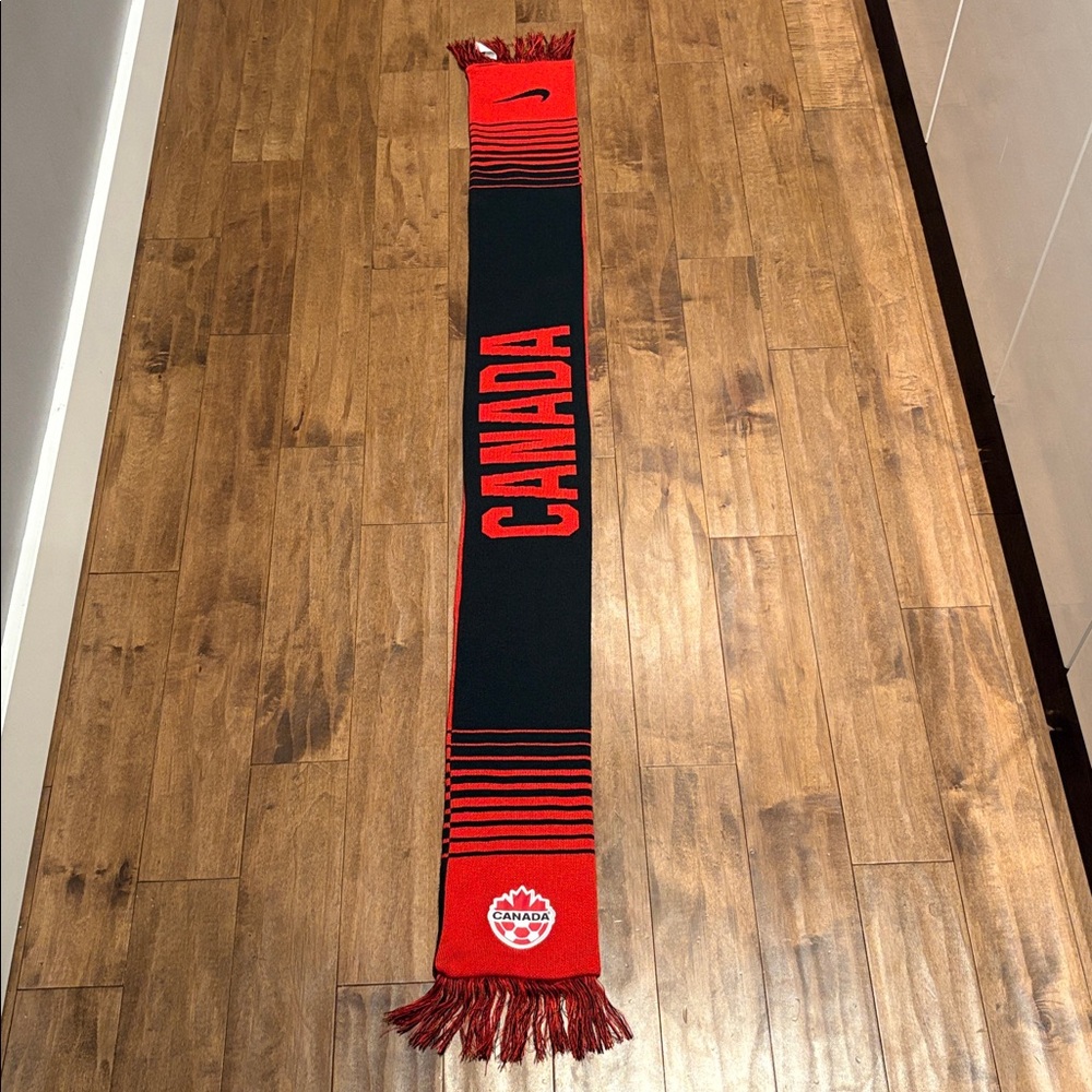 Canada National Soccer Team Nike Red/Black Jacquard Local Scarf - Picture 6 of 7